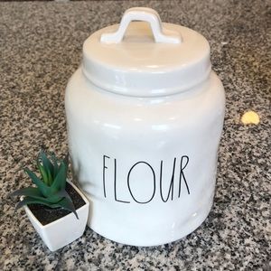 🆕 Rae Dunn Large Dimply Flour Canister